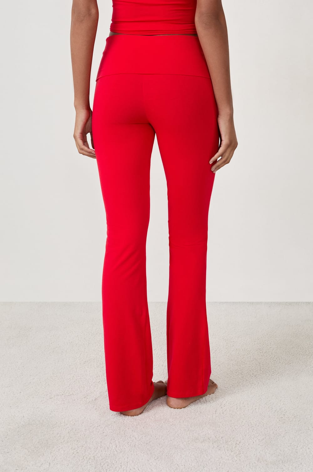 Uitlopende pyjamabroek;${refinementColor}