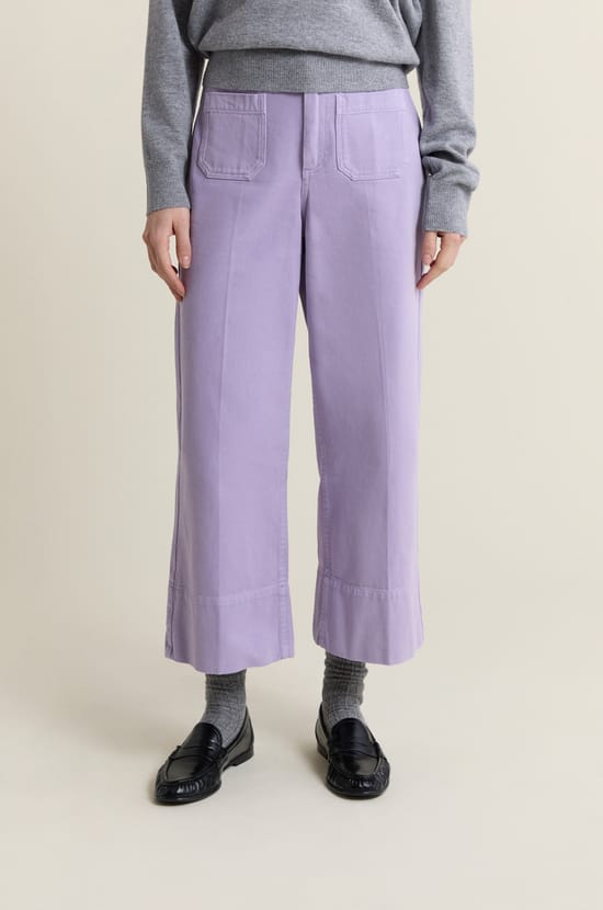 Jean droit &agrave; poches avant;${refinementColor}