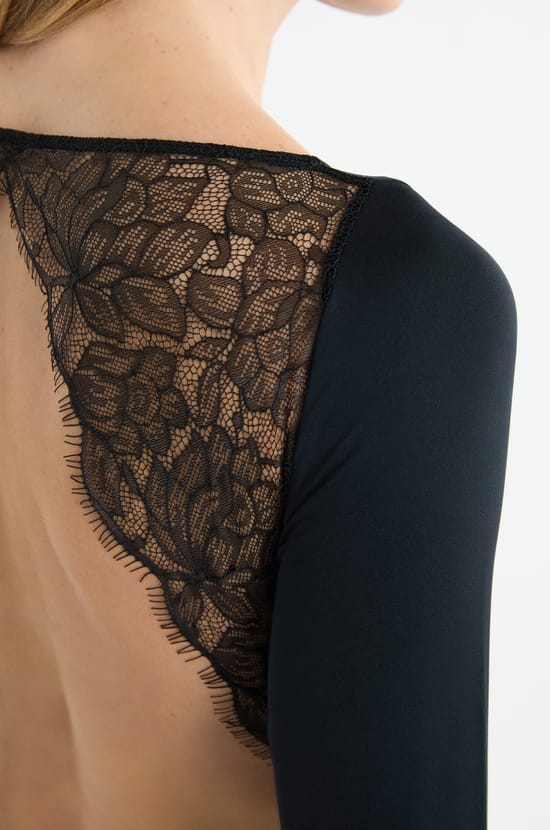 Body en dentelle &agrave; dos nu;${refinementColor}