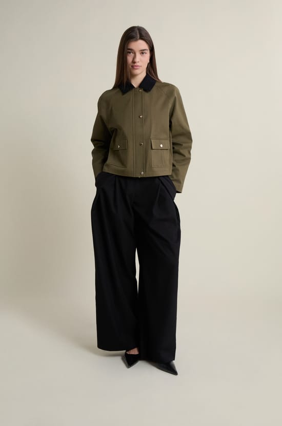 Veste courte &agrave; col velours;${refinementColor}