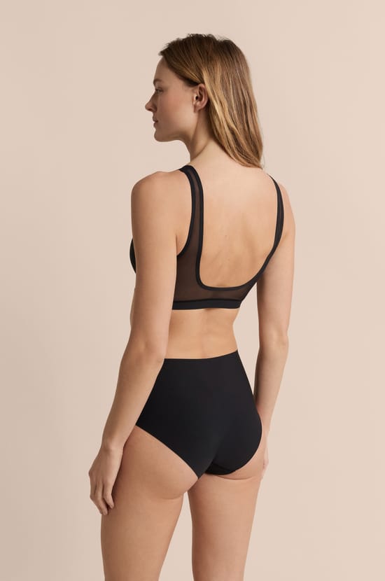 Bra de microfibra sin aros;${refinementColor}