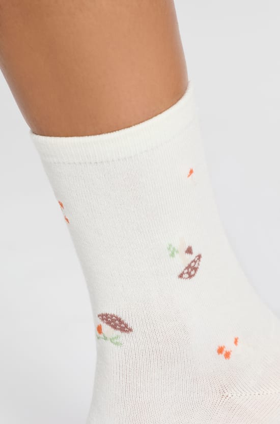 Chaussettes en maille fine;${refinementColor}