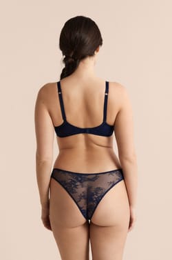 Sujetador N.4 - Copas finas;${refinementColor}