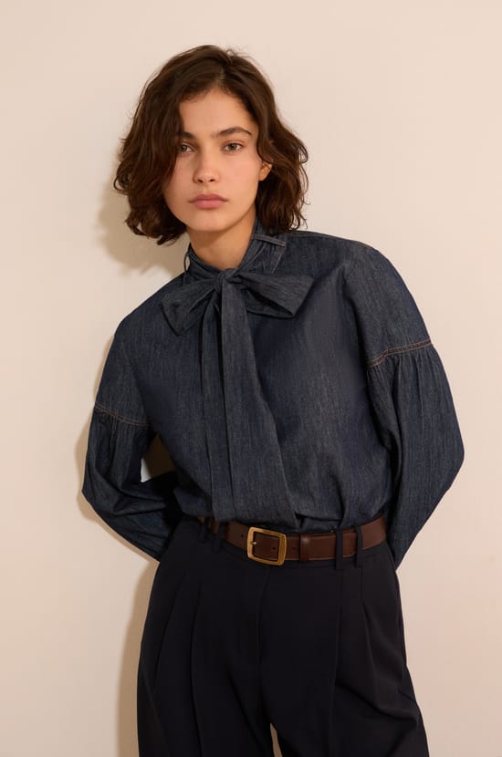 Chemise en jean avec lien &agrave; nouer;${refinementColor}