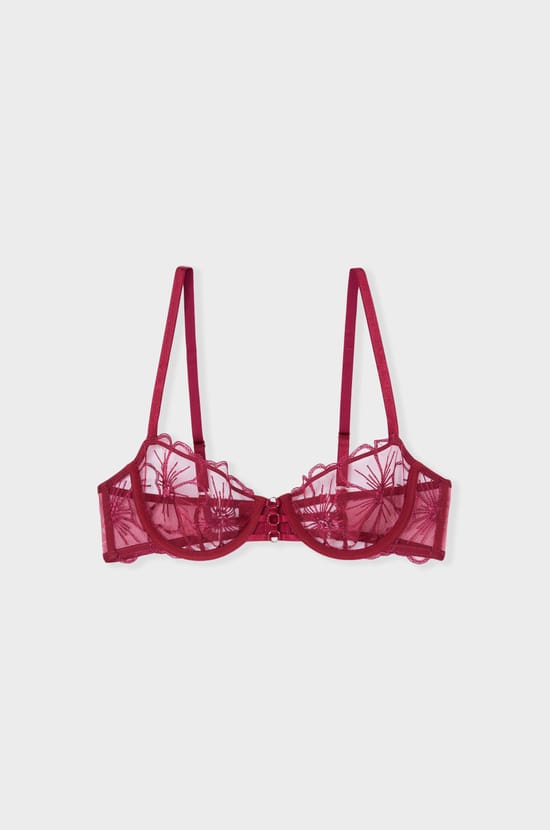Underwired bra with embroidered details;${refinementColor}