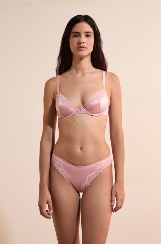 Soutien-gorge sans coques satin&eacute;;${refinementColor}