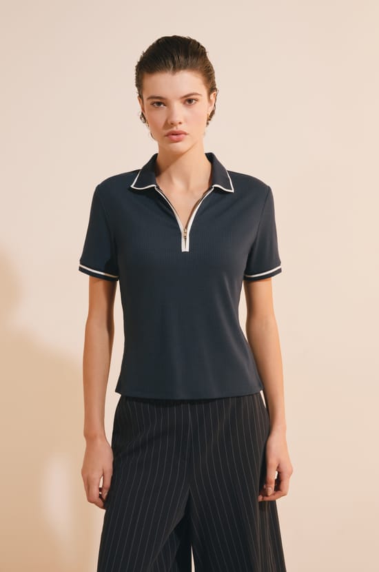 T-shirt col polo;${refinementColor}