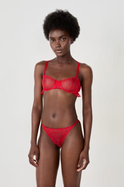 Slip mit Erdbeer-Stickerei;${refinementColor}