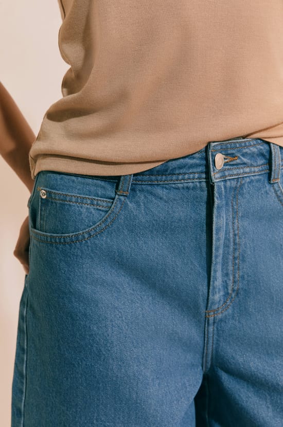 Bermuda effet jean en coton;${refinementColor}