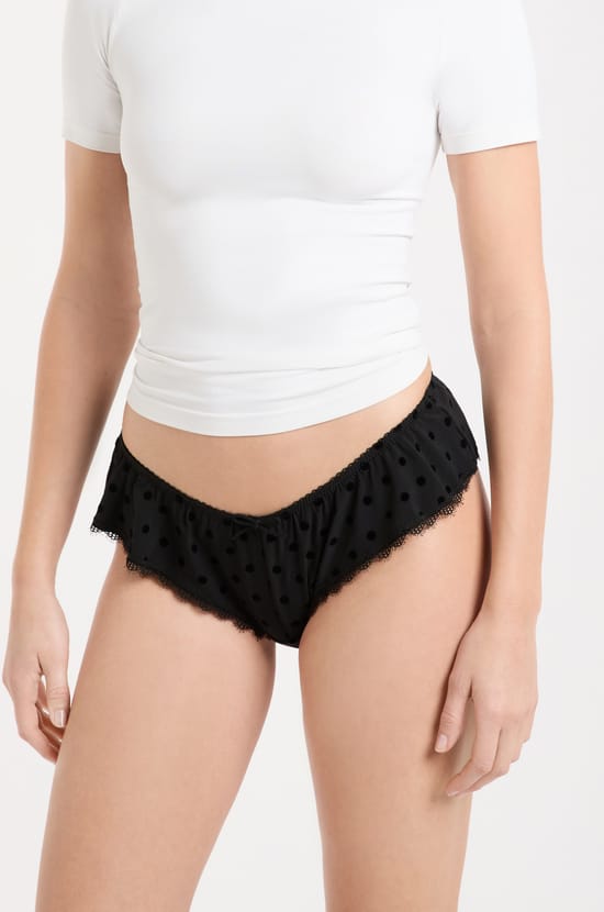 Shorty uni;${refinementColor}