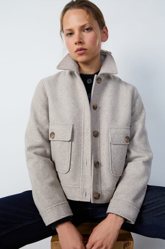 Veste courte avec poches;${refinementColor}