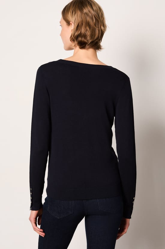 Pull col V manches longues;${refinementColor}