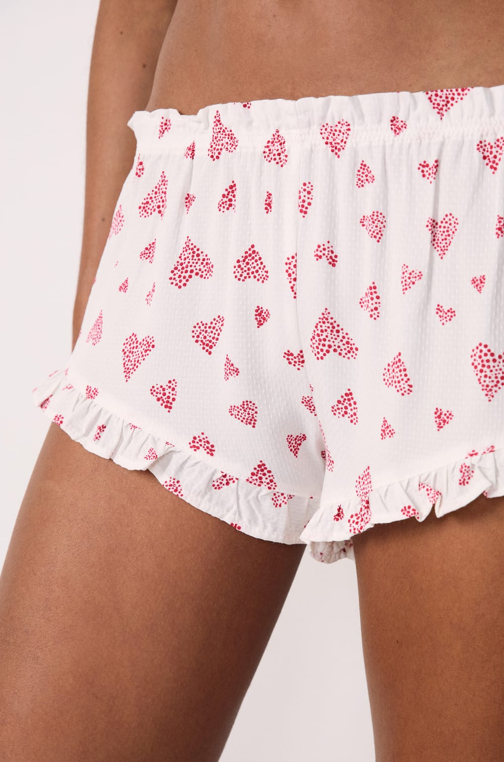 Pantalón corto de pijama con estampado de corazones;${refinementColor}