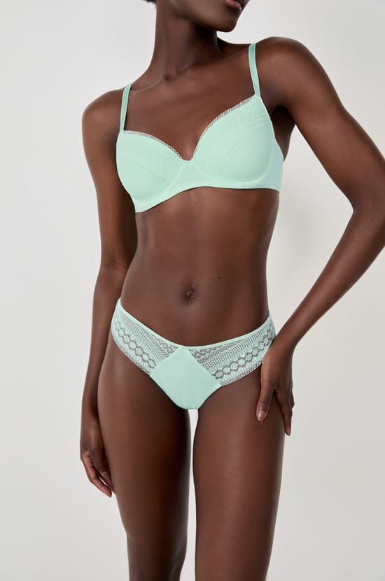 Tanga de encaje;${refinementColor}