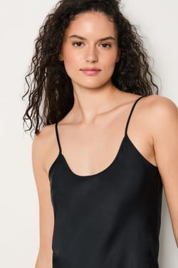 Backless Nightdress;${refinementColor}