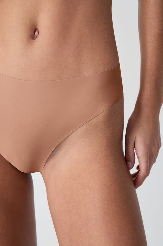 Tanga high leg en microfibre;${refinementColor}