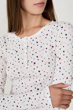 T-shirt de pyjama imprimé cœurs;${refinementColor}