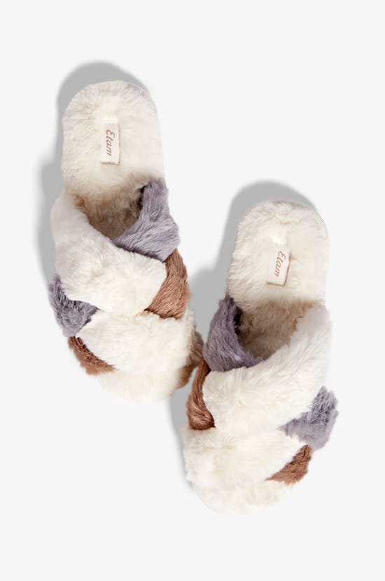 Flip-Flop Slippers;${refinementColor}