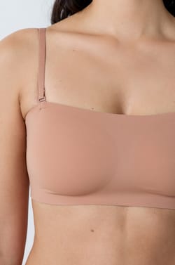 Microfibre Strapless Bra with Removable Straps;${refinementColor}