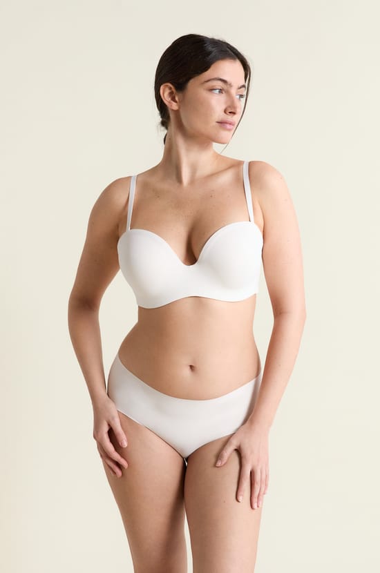 Strapless microfibre bra with removable straps, D cup;${refinementColor}