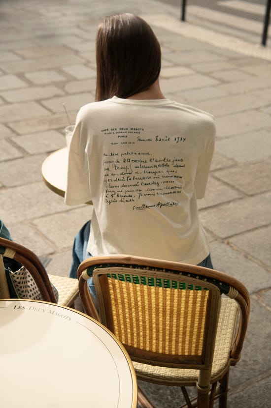 Kurzes Baumwoll-T-Shirt mit Message;${refinementColor}