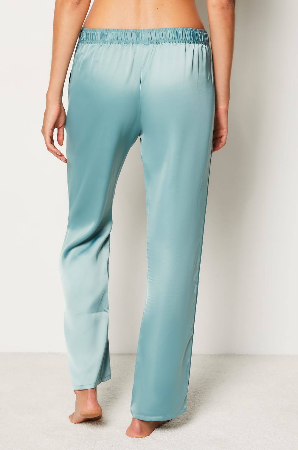 Pantalón de pijama de raso;${refinementColor}