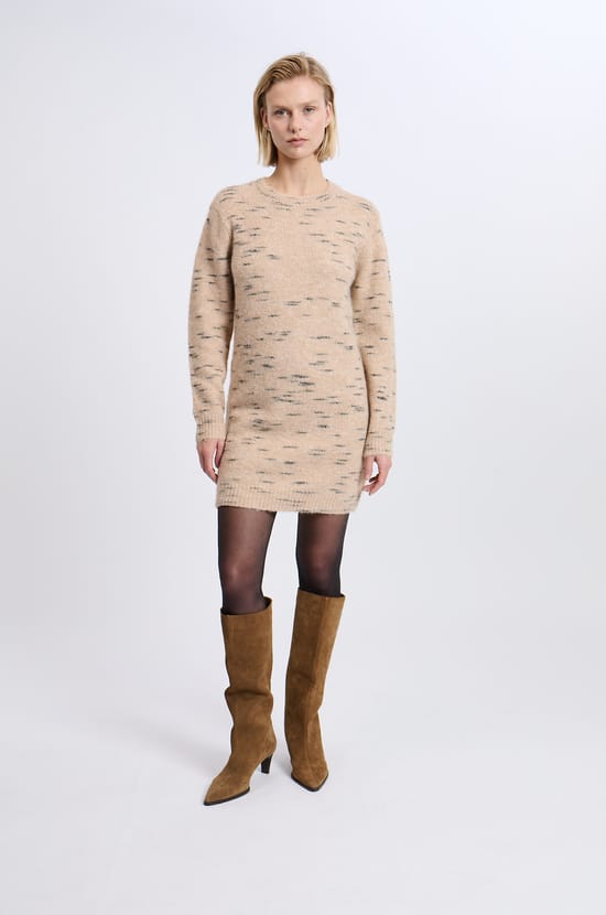 Robe pull en maille;${refinementColor}