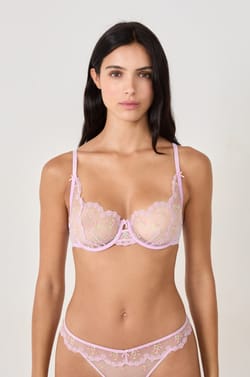 Soutien-gorge classique brod&eacute;;${refinementColor}