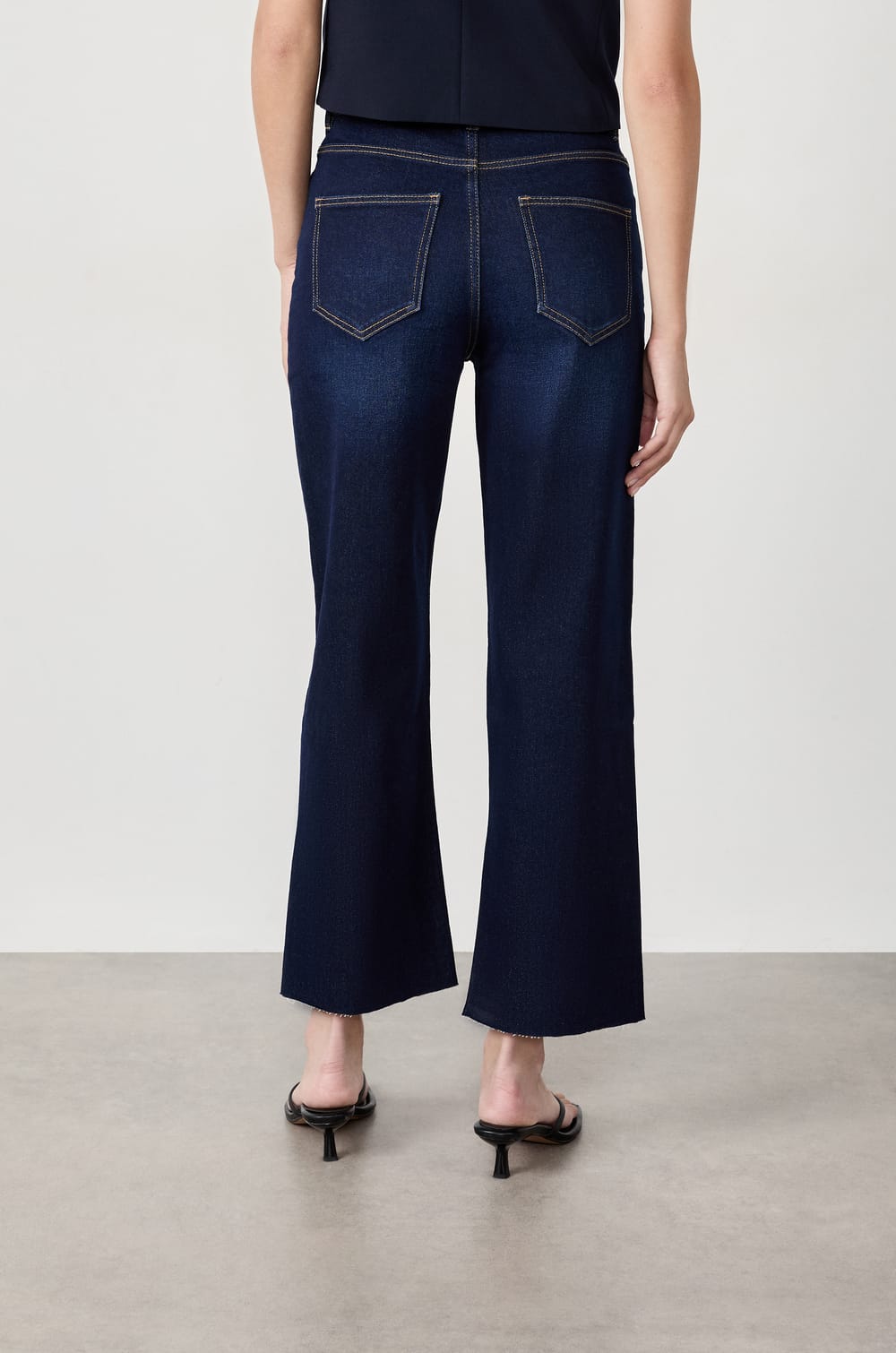 Jean large en coton;${refinementColor}