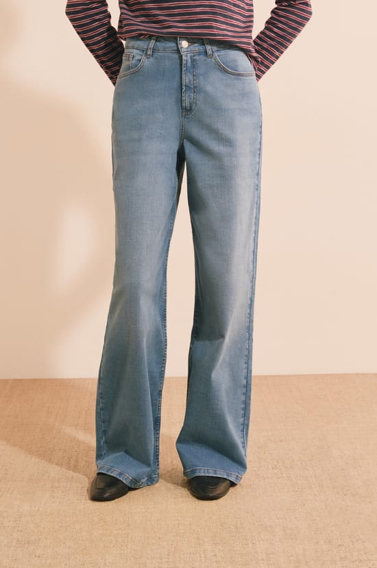 Jean coupe large;${refinementColor}