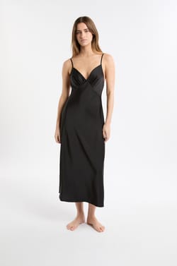 Nuisette longue satinée;${refinementColor}