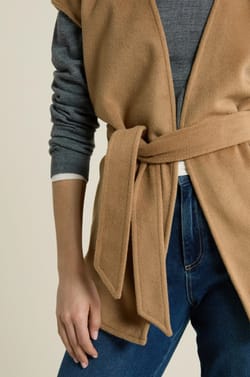 Veste sans manches ceintur&eacute;e;${refinementColor}