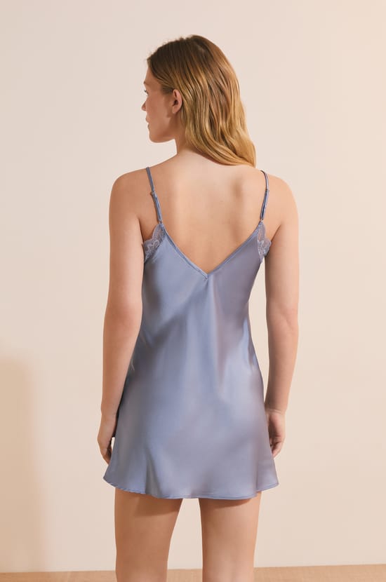 Nuisette courte satin&eacute;e d&eacute;tails dentelle;${refinementColor}