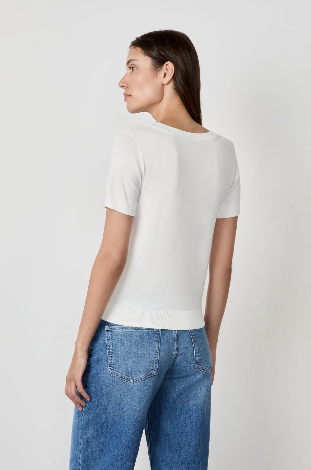 Pull col V manches courtes;${refinementColor}