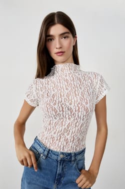 T-shirt en dentelle transparent;${refinementColor}