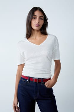 T-shirt col V 100% lin;${refinementColor}
