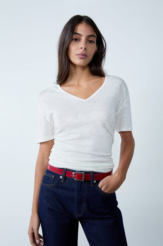 V-neck linen T-shirt;${refinementColor}