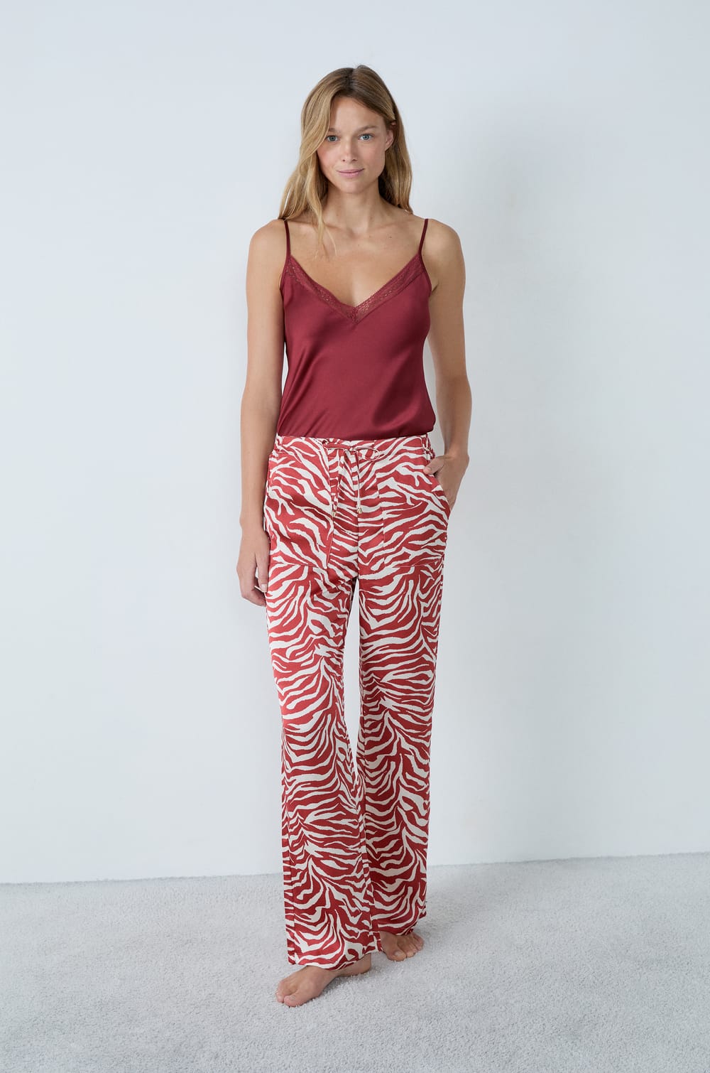 Pantalon de pyjama motif zebr&eacute;;${refinementColor}