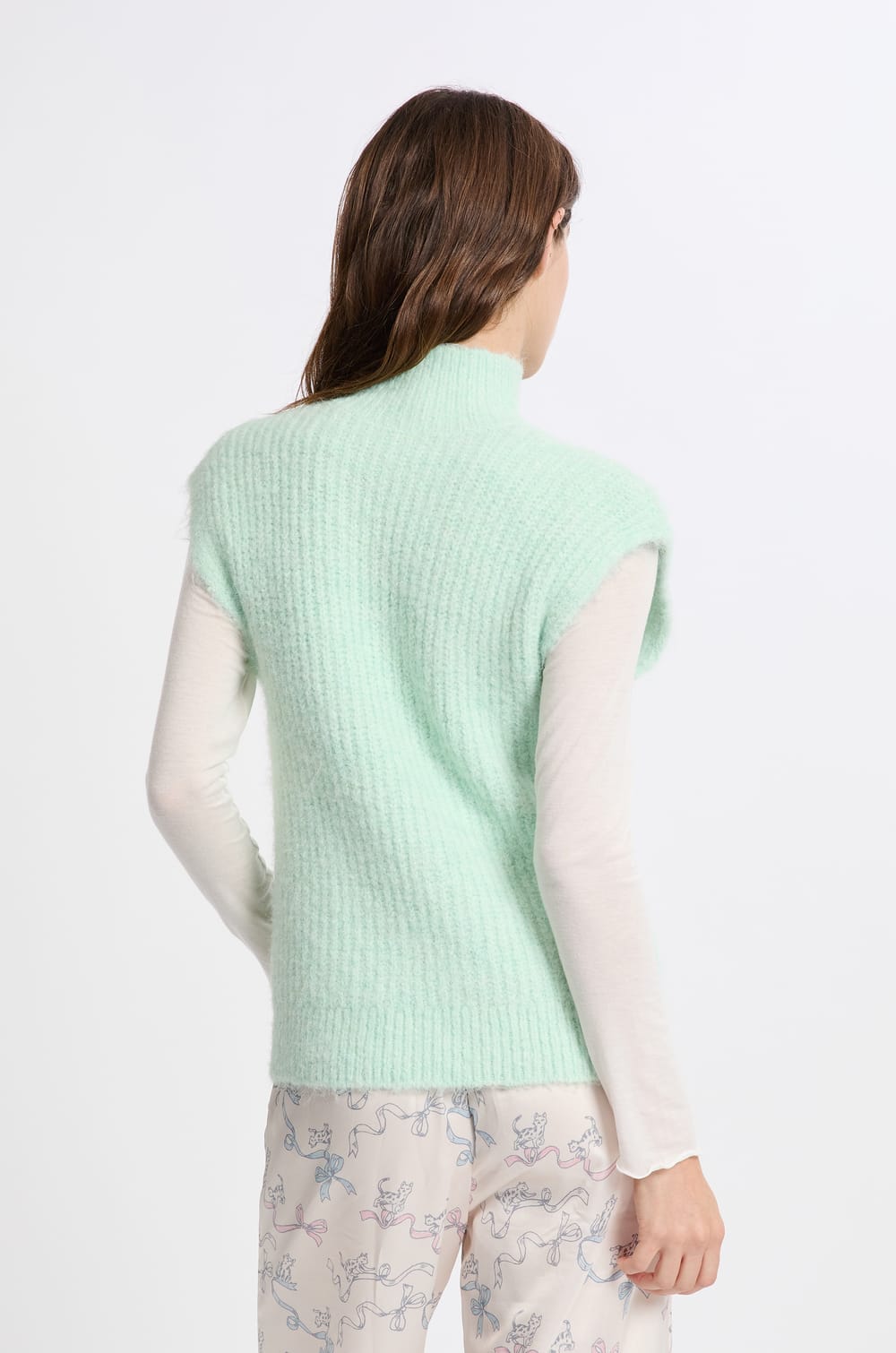 Pull sans manches col montant;${refinementColor}