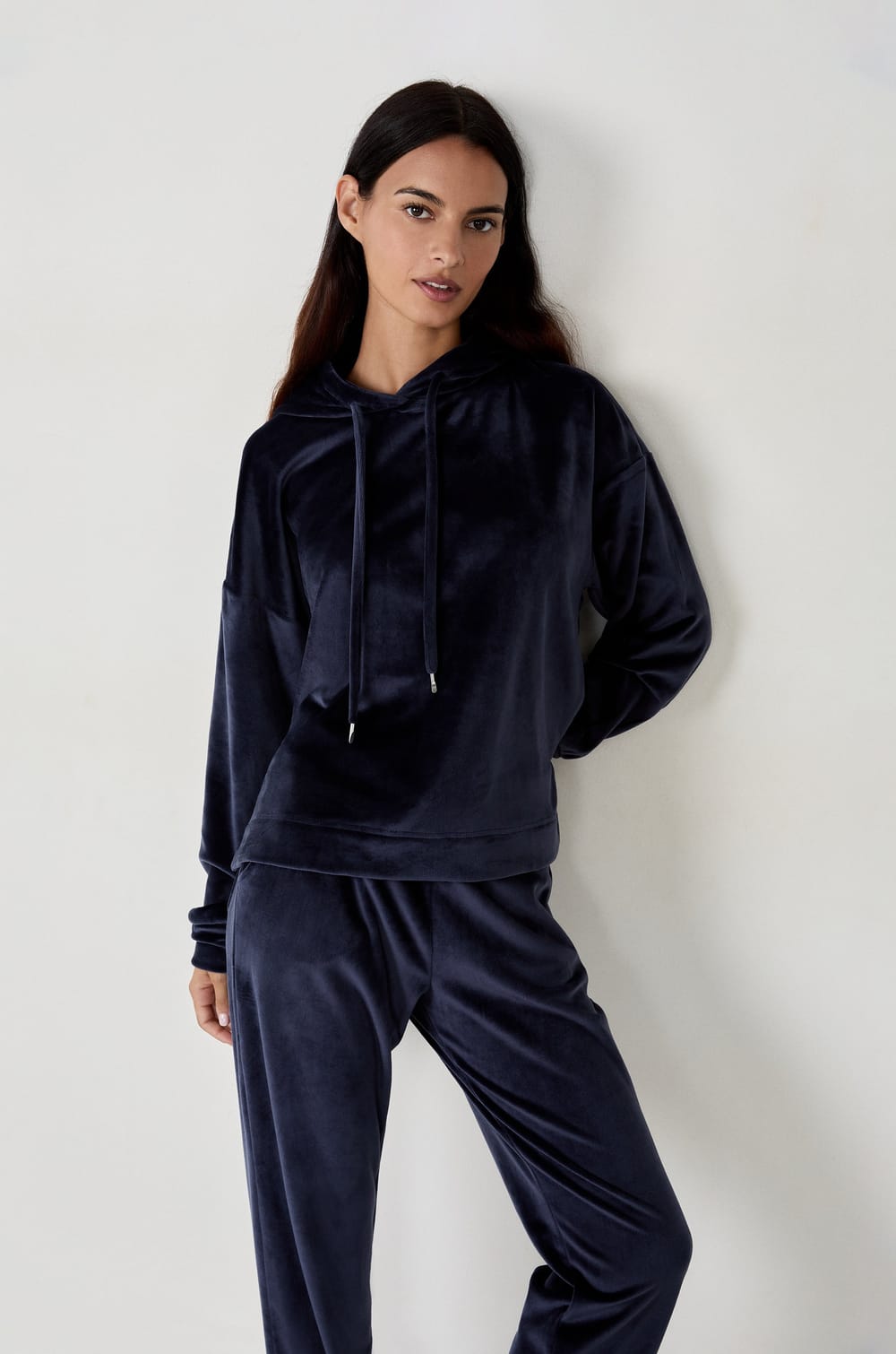 Sweatshirt à capuche effet velours;${refinementColor}
