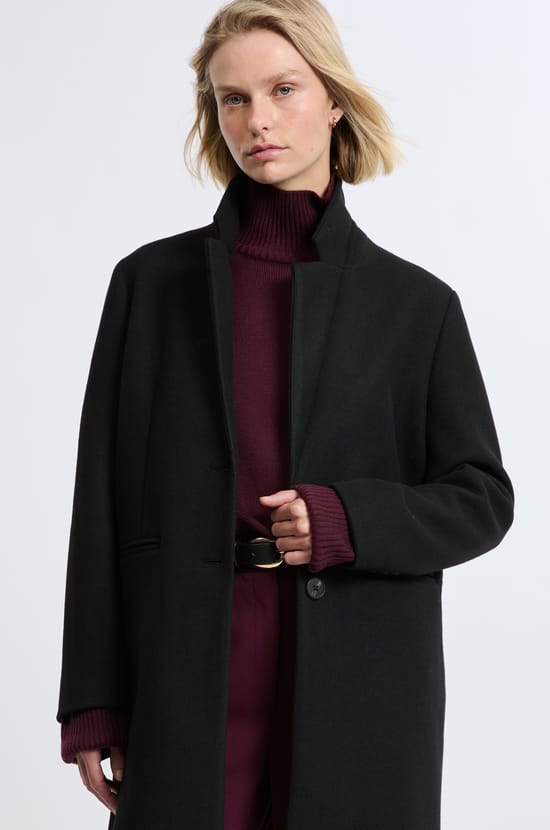 Manteau court coupe droite;${refinementColor}
