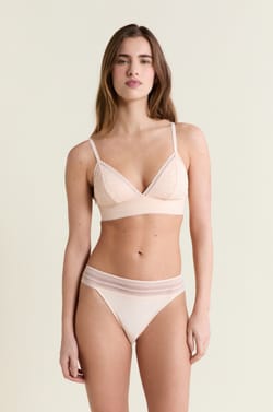 Soutien-gorge N.8 - Le triangle sans armatures en dentelle;${refinementColor}
