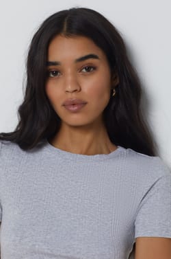 Short-sleeved T-shirt in Richelieu ribbed knit.;${refinementColor}