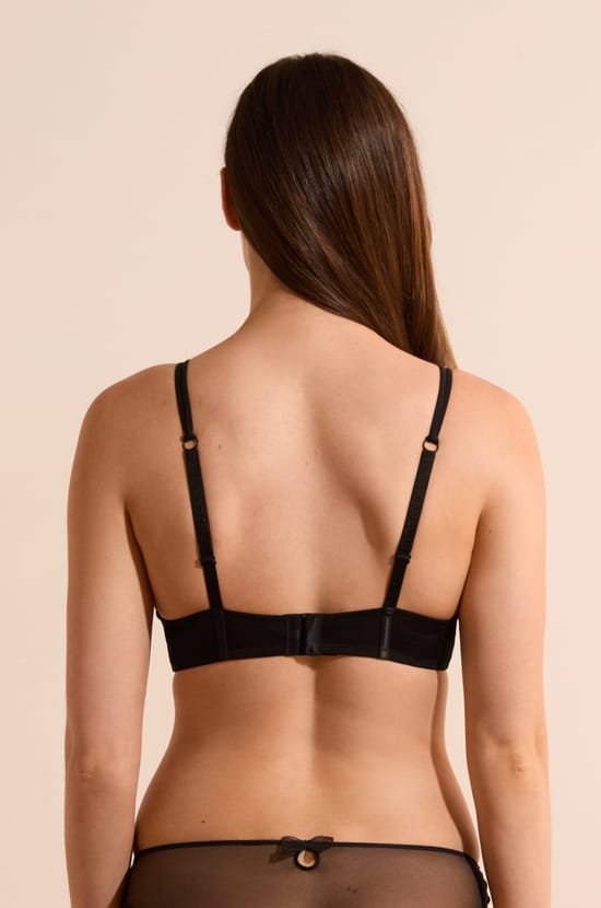 Soutien-gorge sans coques en broderie;${refinementColor}