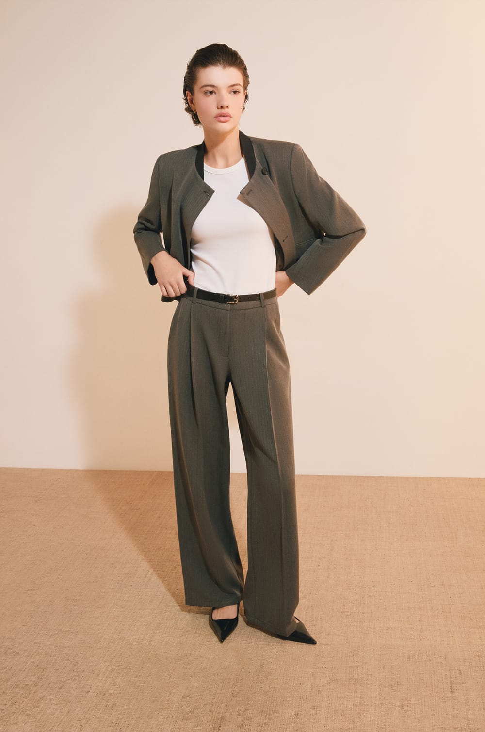 Pantalon droit;${refinementColor}