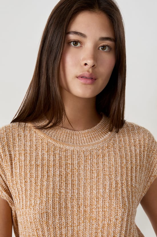 Short-sleeved sweater;${refinementColor}