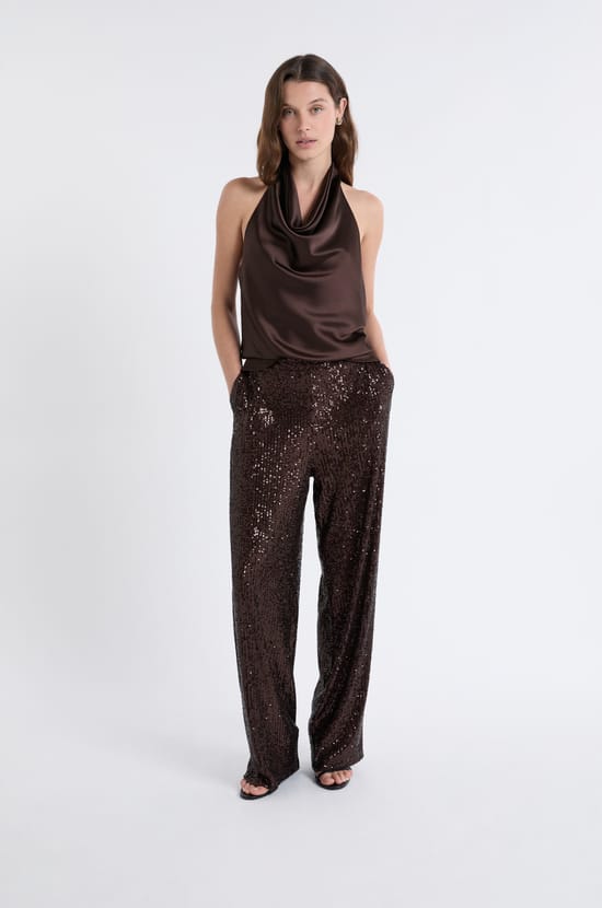 Top sans manches satiné avec col bénitier;${refinementColor}