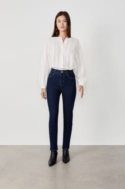 Jeans slim;${refinementColor}