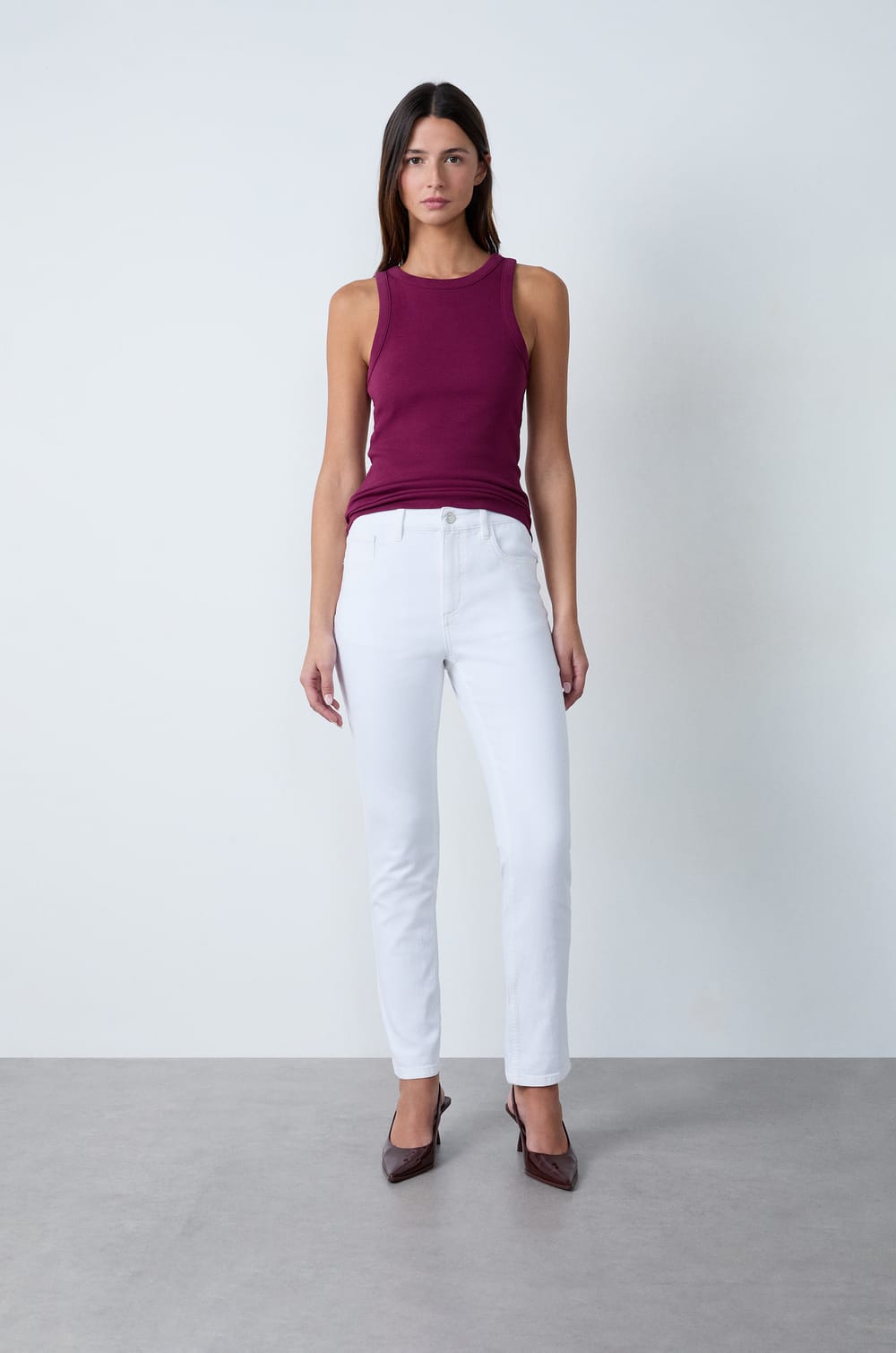 Slim Jeans;${refinementColor}