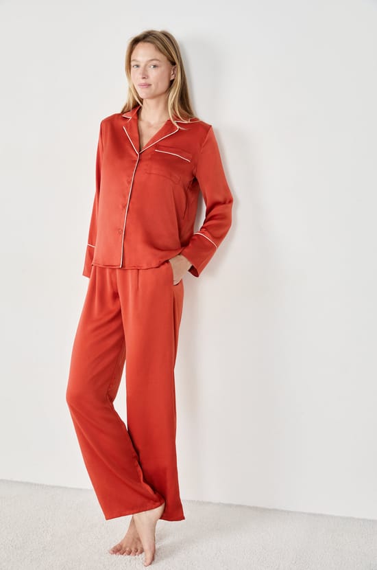 Pantalon de pyjama satin&eacute;;${refinementColor}